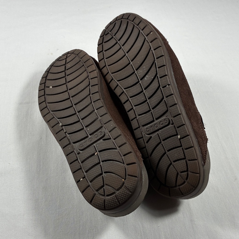 Crocs Edie Brown Suede Mules Sz 7 EUC So Cute & Comfortable Boho Style - Picture 5 of 5